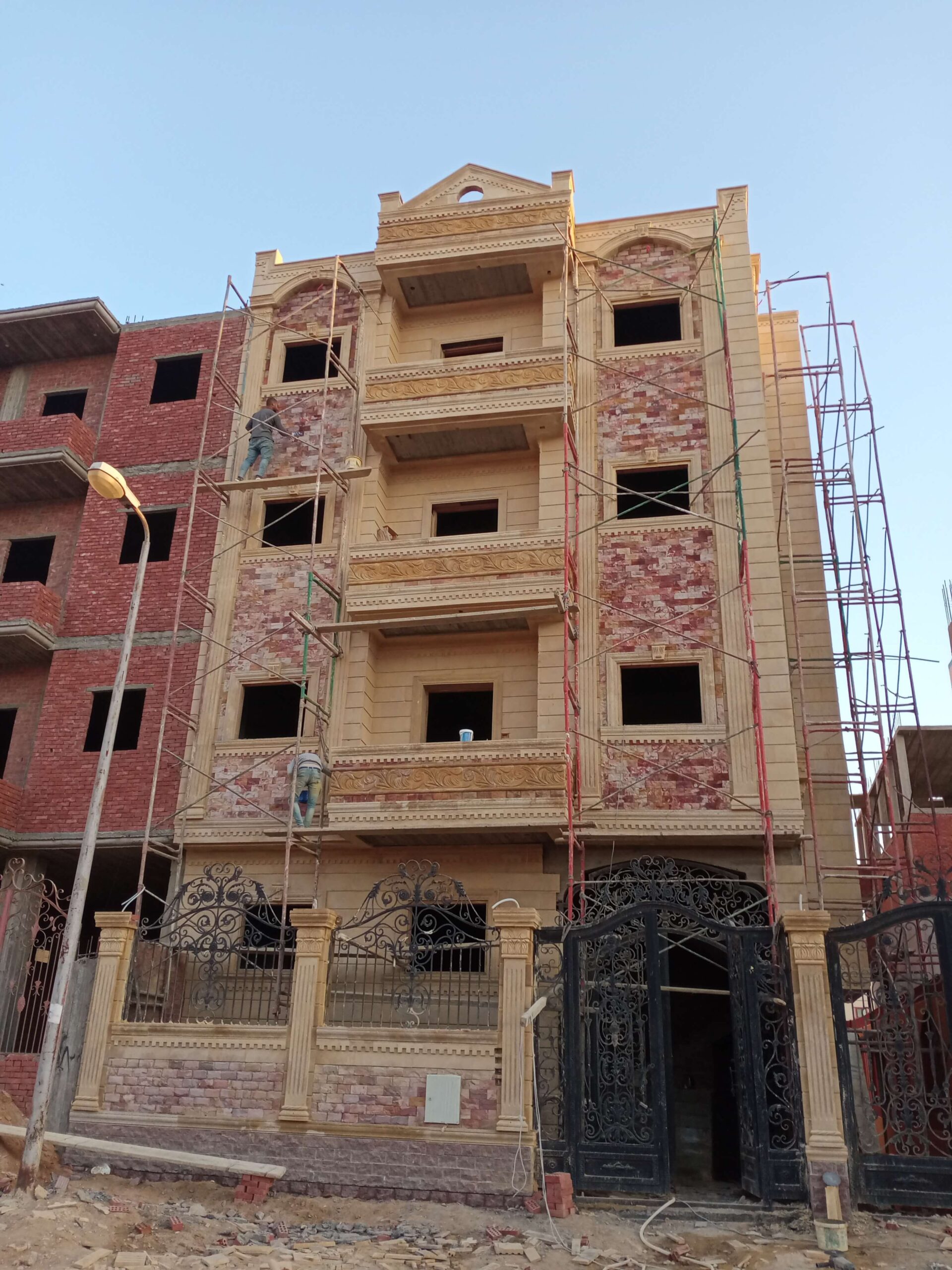 تركيب حجر هاشمي على المحارة